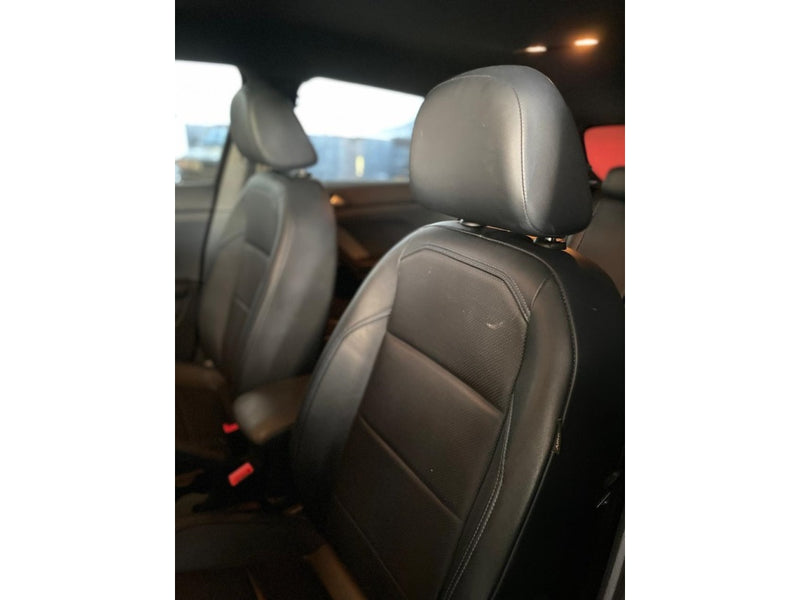 VOLKSWAGEN T-CROSS 1.0 200 TSI TOTAL FLEX THE TOWN AUTOMÁTICO 2023/2024 Preto