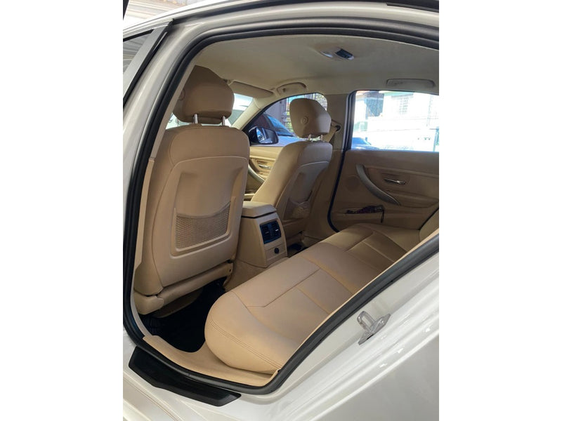 BMW 320i 2.0 16V TURBO GASOLINA 4P AUTOMÁTICO 2013/2014 Branco