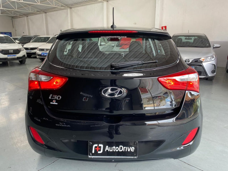 HYUNDAI I30 1.8 MPI 16V GASOLINA 4P AUTOMATICO 2014/2015 Preto