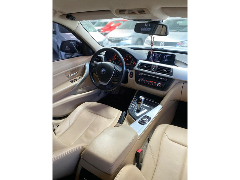 BMW 320i 2.0 16V TURBO GASOLINA 4P AUTOMÁTICO 2013/2014 Branco