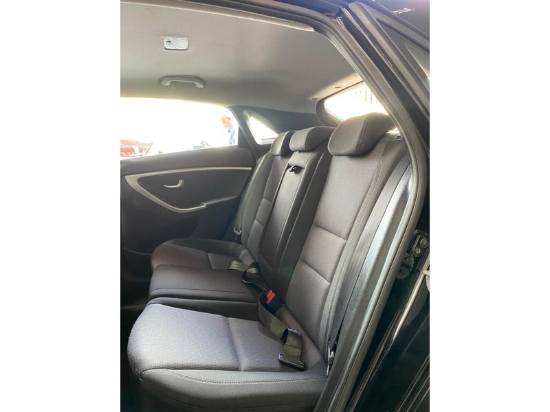 HYUNDAI I30 1.8 MPI 16V GASOLINA 4P AUTOMATICO 2014/2015 Preto