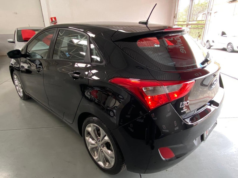 HYUNDAI I30 1.8 MPI 16V GASOLINA 4P AUTOMATICO 2014/2015 Preto