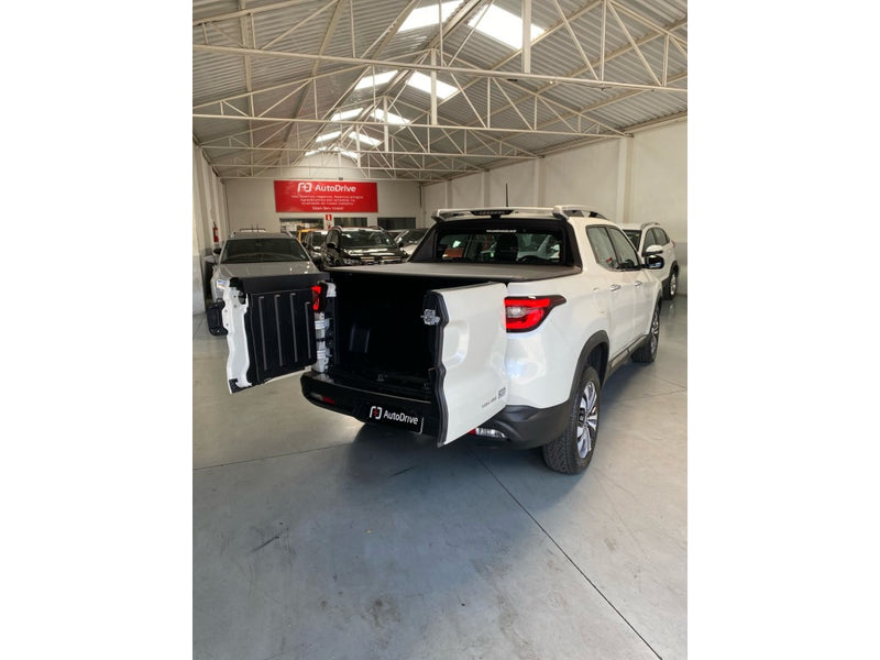 FIAT TORO 2.0 16V TURBO DIESEL VOLCANO 4WD AT9 2023/2024 Branco