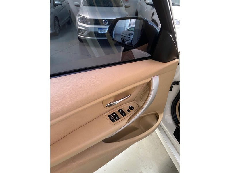 BMW 320i 2.0 16V TURBO GASOLINA 4P AUTOMÁTICO 2013/2014 Branco