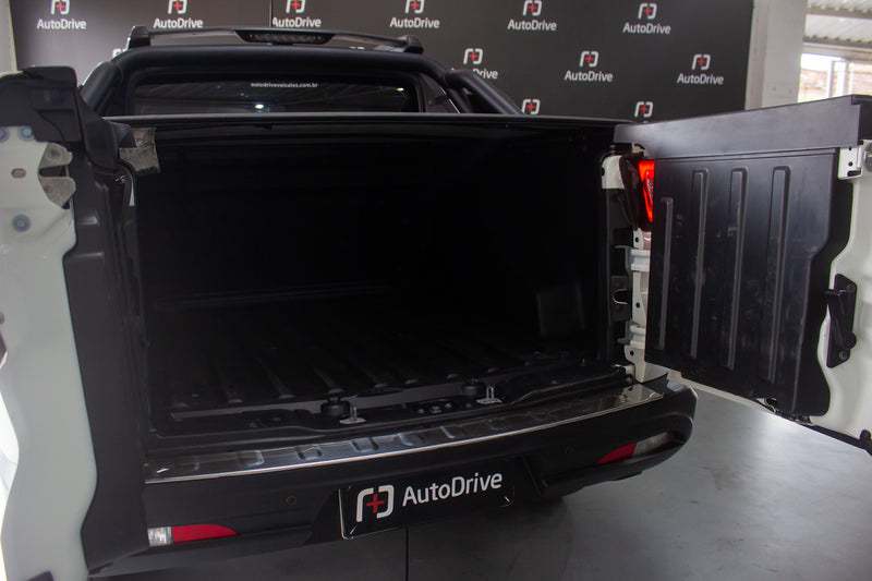 FIAT TORO 2.0 16V TURBO DIESEL FREEDOM 4X4 AT9