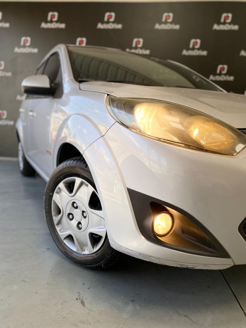 FORD FIESTA 1.6 MPI CLASS HATCH 8V FLEX 4P MANUAL