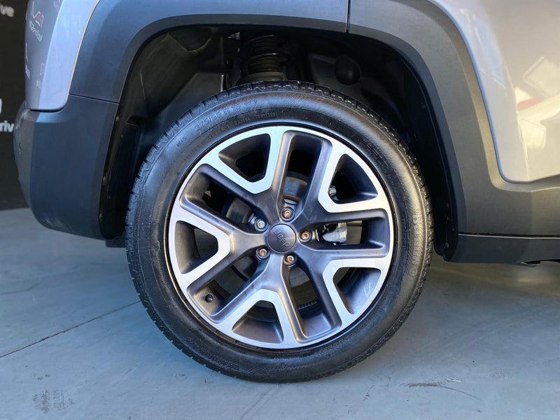 JEEP RENEGADE 1.8 16V FLEX LONGITUDE 4P AUTOMÁTICO