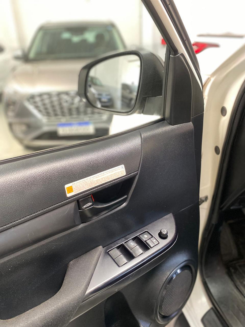 TOYOTA HILUX 2 2.8 D-4D TURBO DIESEL CD POWER PACK 4X4 MANUAL
