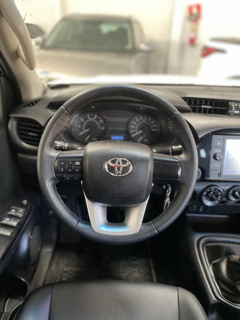 TOYOTA HILUX 2 2.8 D-4D TURBO DIESEL CD POWER PACK 4X4 MANUAL