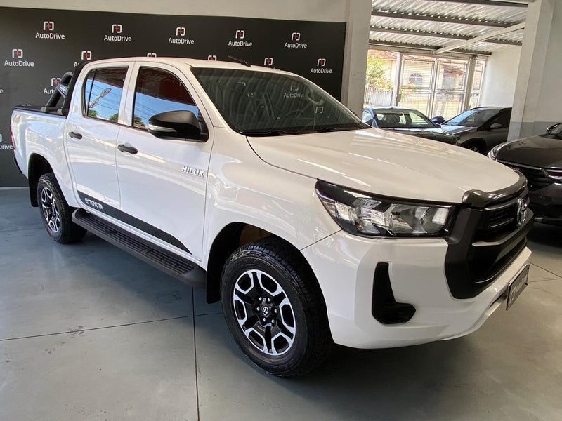 TOYOTA HILUX 2 2.8 D-4D TURBO DIESEL CD POWER PACK 4X4 MANUAL