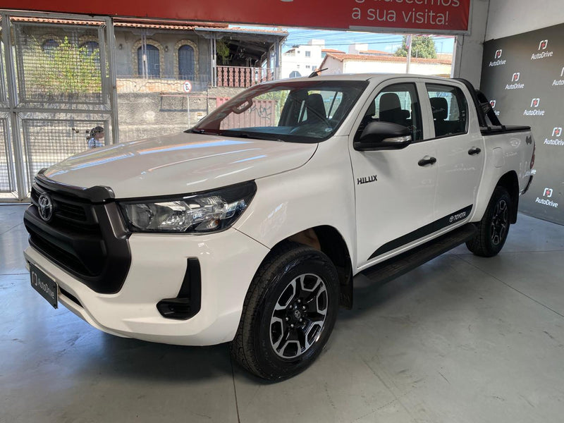 TOYOTA HILUX 2 2.8 D-4D TURBO DIESEL CD POWER PACK 4X4 MANUAL