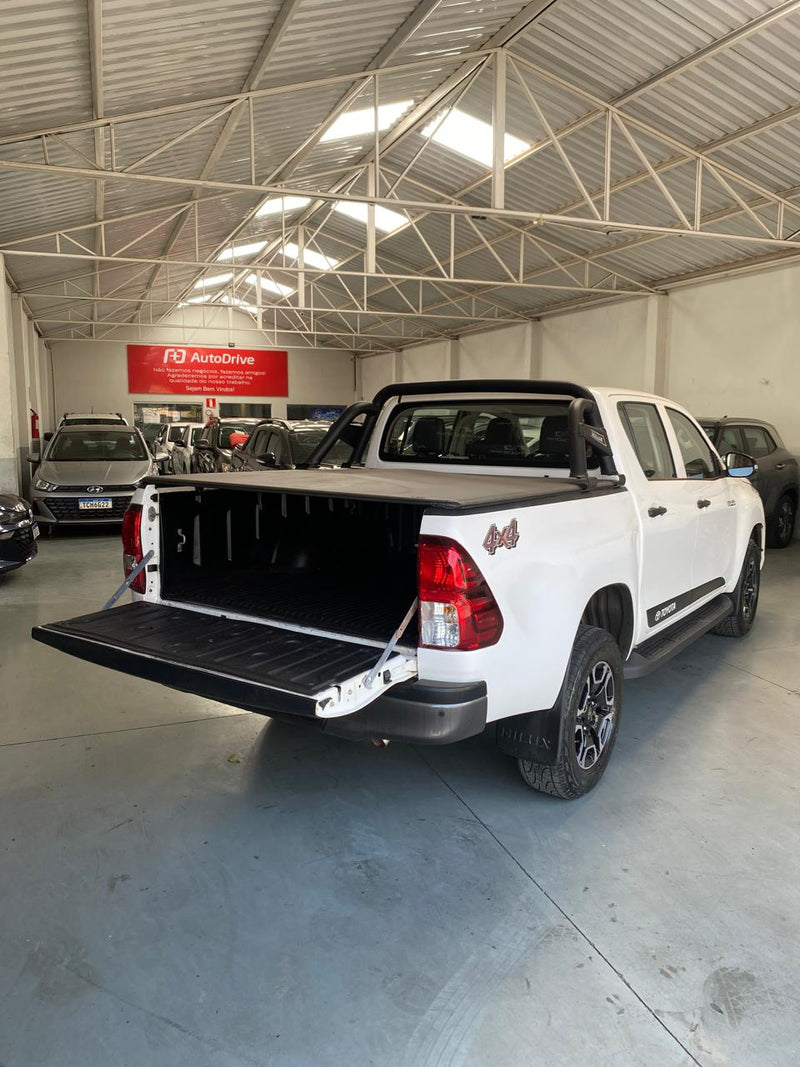 TOYOTA HILUX 2 2.8 D-4D TURBO DIESEL CD POWER PACK 4X4 MANUAL