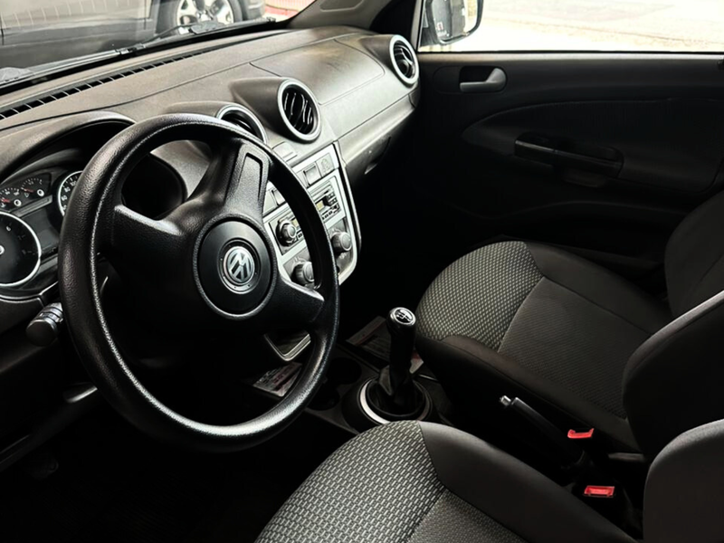 VOLKSWAGEN GOL - 2011/2011  1.0 MI 8V FLEX 4P MANUAL G.IV